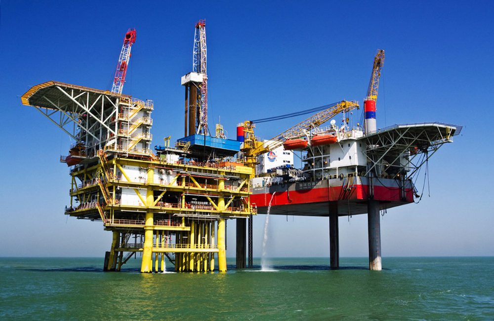 Offshore oil platform